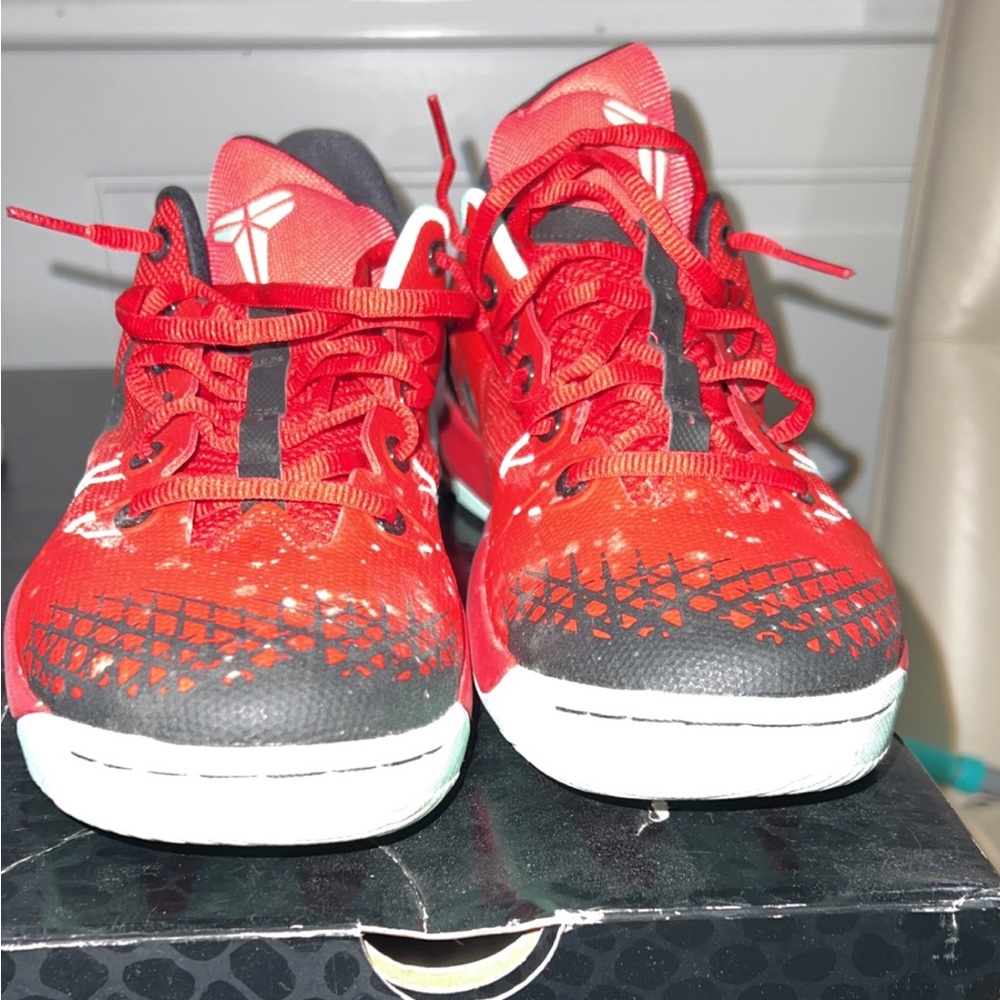 Kobe nike zoom venomenon 4. Sought after shoe